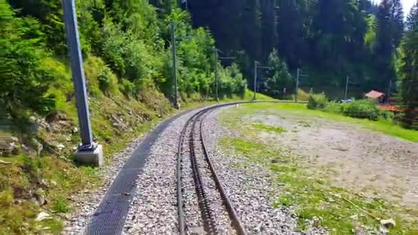 Escénica Vista Verano Del Ferrocarril Rueda Dentada Camino Pico Montaña — Vídeos de Stock