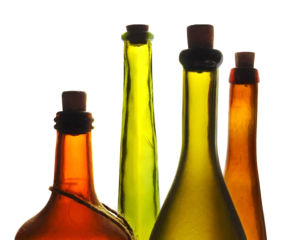 Старые Разноцветные Бутылки Вина Изолированы Белом — стоковое фото