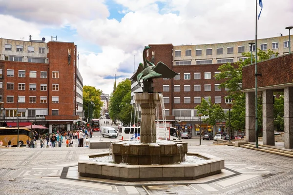 Oslo Noorwegen Augustus 2014 Onbekende Mensen Lopen Het Plein Bij — Stockfoto