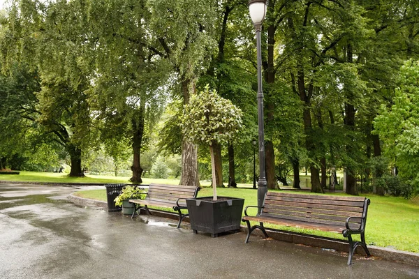 Het Park Van Het Koninklijk Paleis Oslo Noorwegen — Stockfoto