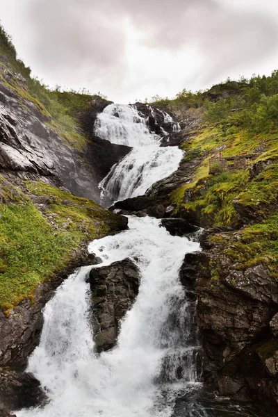 Latefossen Norveç Büyük Şelaleler — Stok fotoğraf