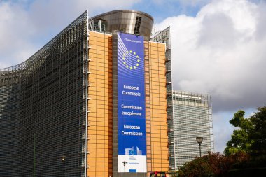 Brussels, Belçika-Ağustos 13, 2015 - Le Berlaymont - Avrupa Komisyonu Belçika başkentinde modern bina.