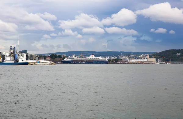 Oslo Noruega Agosto 2014 Costa Con Barcos Puertos Colinas — Foto de Stock