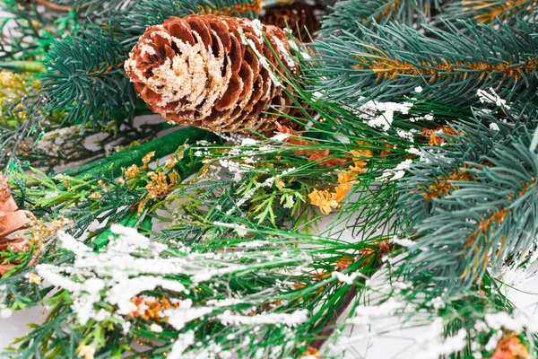 Decoração Natal Com Ramo Abeto Cones — Fotografia de Stock