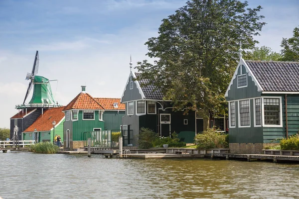 Zaanse Schans Países Bajos Agosto 2015 Casas Holandesas Tradicionales Auténticas —  Fotos de Stock