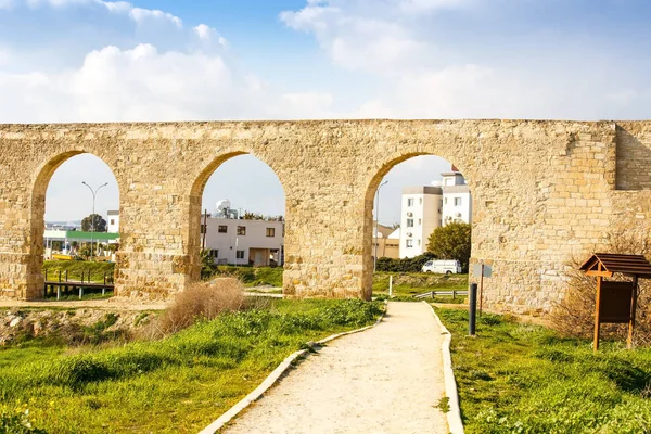 Larnaca Kıbrıs Için Eski Kamares Kemeri — Stok fotoğraf