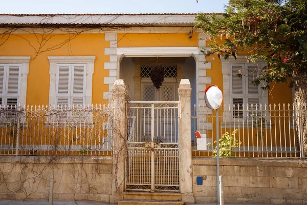 Altes Haus Mit Metallischem Tor Limassol Zypern — Stockfoto