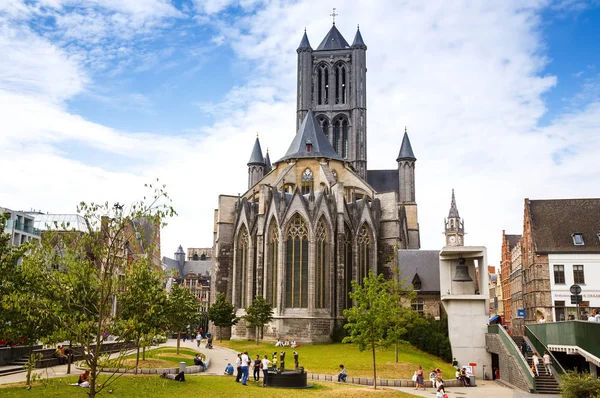 Gante Bélgica Agosto 2015 Vista Iglesia San Nicolás Con Gente —  Fotos de Stock