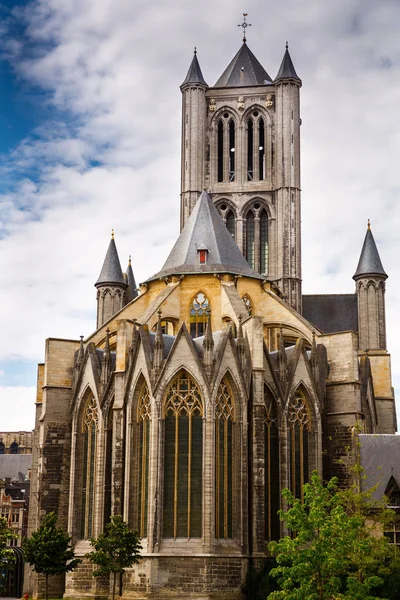 Перегляд Історичних Середньовічного Міста Гент Бельгія Церква Святого Миколая — стокове фото
