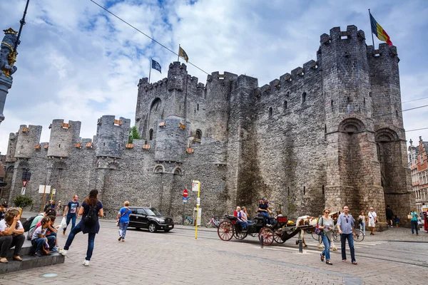 Гент Бельгія Серпня 2015 Середньовічний Замок Gravensteen Замок Графів Туристів — стокове фото