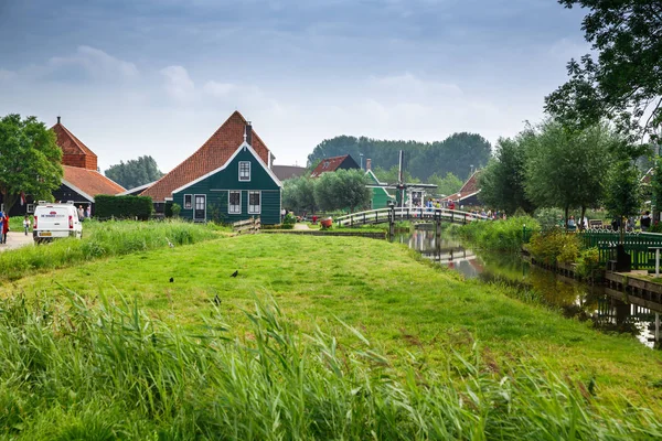 Zaanse Schans Ολλανδία Αύγουστος 2015 Παραδοσιακό Αυθεντικό Ολλανδικό Σπίτια Και — Φωτογραφία Αρχείου