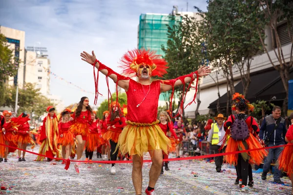 リマソール キプロス 2016 ベネチアのギリシャの伝統によって影響を受ける 世紀に設立されたカーニバル パレード中に正体不明の参加者 — ストック写真