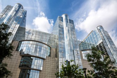 Brussels, Belçika-Ağustos 25, 2015 - Avrupa Parlamentosu Belçika başkentinde bina modern.