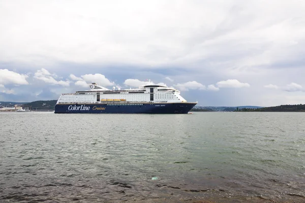 Oslo Noruega Agosto 2014 Costa Con Crucero Con Gente Ella — Foto de Stock