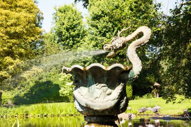 Dragon Çeşme Hagenbeck Bahçesi, Hamburg, Almanya.