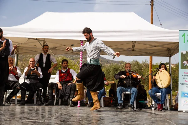 Limnatis Cypern Mars 2018 Cypriotiska Dansare Traditionella Kläder Den Årliga — Stockfoto