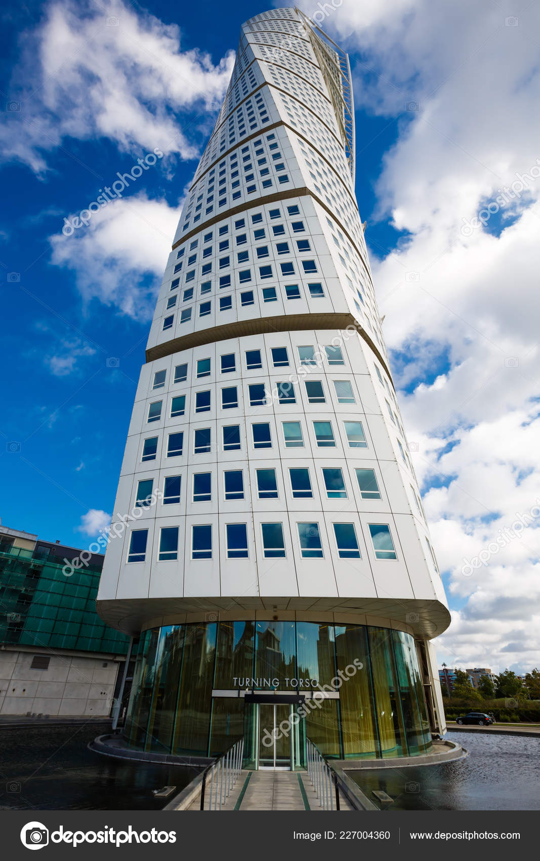 Malmo Sweden August 17 Turning Torso Twisted Modern Skyscraper Sky Stock Editorial Photo C Ruzanna