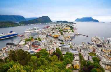 Alesund City Norveç'te üstten görünüm.