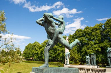 Oslo, Norveç - June15, 2018 - Gustav Vigeland şık Park tarafından oluşturulan heykel.