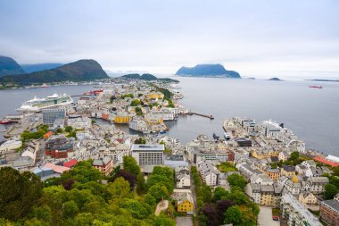 Alesund City Norveç'te üstten görünüm.