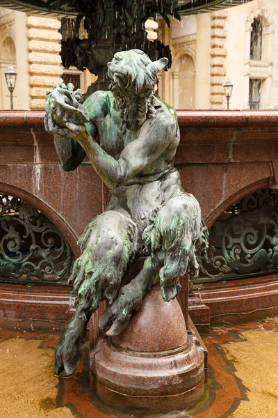 Estatua Estatua Hygieia Diosa Salud Higiene Patio Del Ayuntamiento Hamburgo —  Fotos de Stock