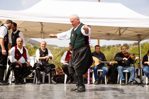 Limnatis Zypern März 2018 Zypriotische Tänzerin Traditioneller Kleidung Beim Jährlichen — Stockfoto
