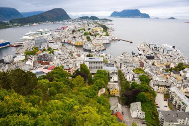 Alesund City Norveç'te üstten görünüm.