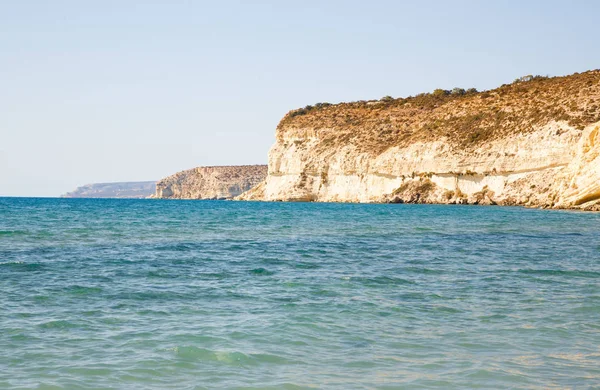 Blå Medelhavet Med Berg Cypern — Stockfoto