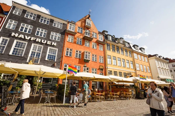 Copenhague Dinamarca Agosto 2017 Distrito Nyhavn Com Buldings Coloridos Restaurantes — Fotografia de Stock