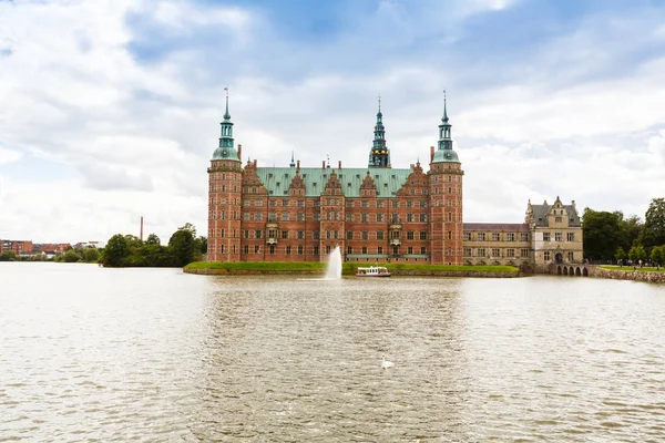 Außenansicht Des Renaissance Schlosses Frederiksborg Frederiksborg Slot Xvii Jahrhundert Hillerod — Stockfoto