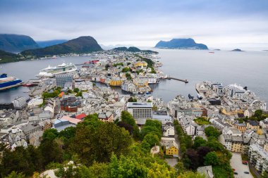 Alesund City Norveç'te üstten görünüm.