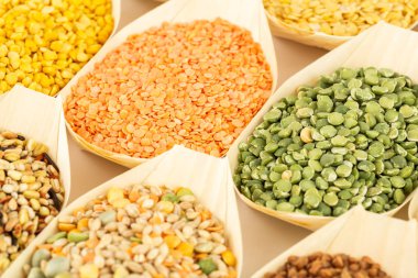 kabuğu çıkarılmış tane topluluğu