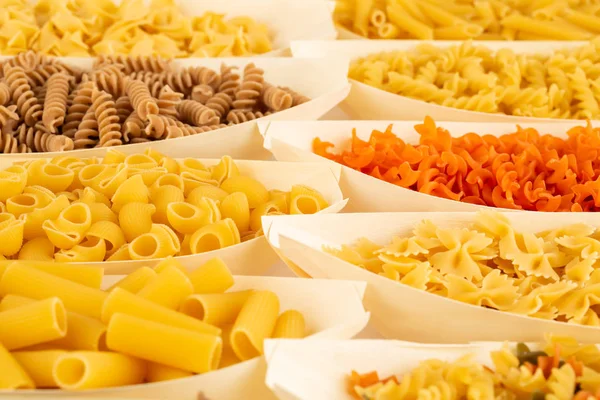 Verschiedene Arten von Pasta — Stockfoto