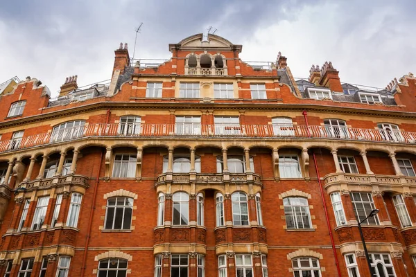 ロンドンの美しい建築物と古い建物 — ストック写真
