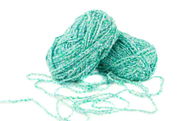 白い背景に隔離された2本の緑の編み糸の爪 — ストック写真