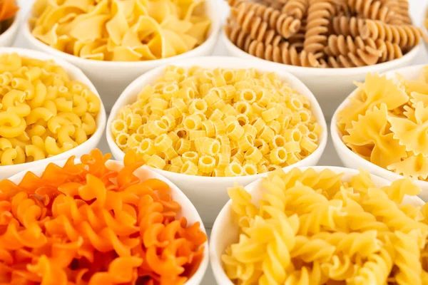 Verschiedene Arten Italienischer Pasta Weißen Keramikschalen — Stockfoto