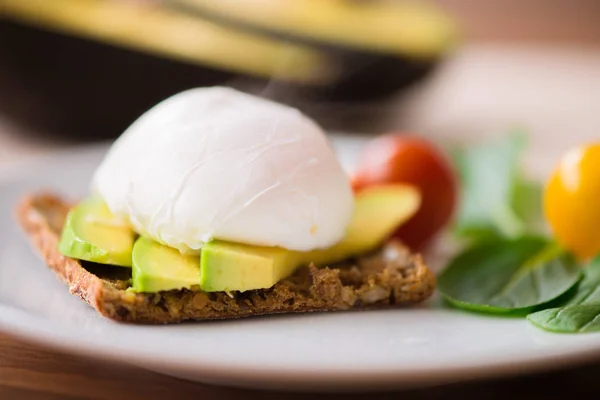 Petit Déjeuner Sain Avec Pain Grillé Complet Œufs Bénis Avec — Photo