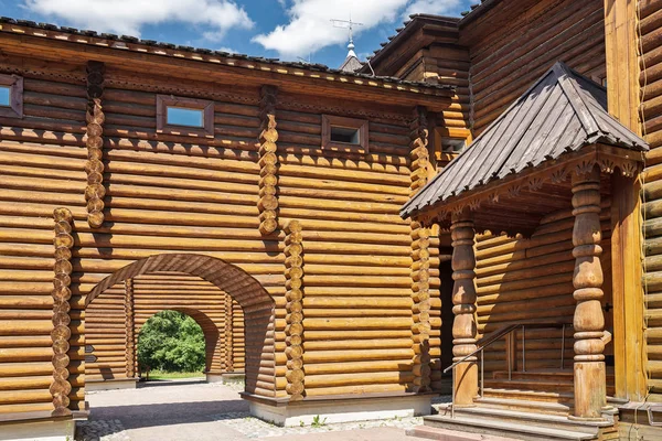 MOSCOW, RUSSIA - June 18, 2018: Wooden palace of Tsar Alexei Mikhailovich in Kolomenskoye museum — Stock Image Moscow Russia June 2018 Wooden Palace Tsar Alexei Mikhailovich Kolomenskoye Royalty Free Stock Photos