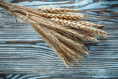 Antika ahşap tahta kulaklara çavdar demet