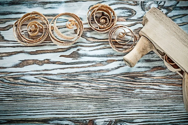 Planer cips ahşap tahta üzerinde planlama