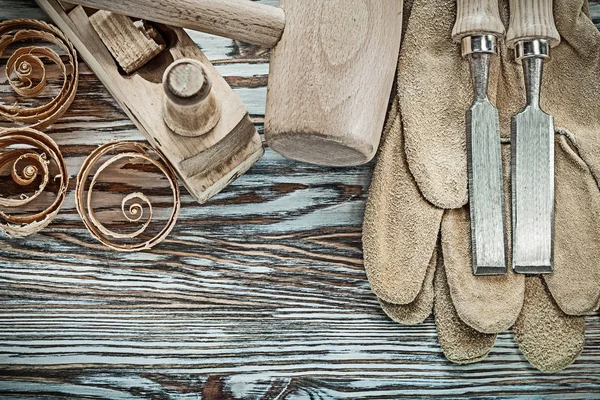 Guantes de seguridad de cuero cinceles de martillo de madera cepilladora chip de planificación — Foto de Stock