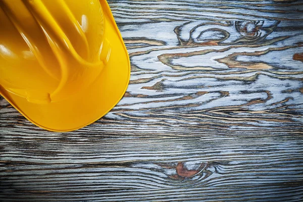 Emanet baret vintage ahşap tahta üzerinde