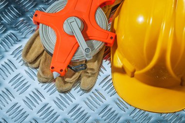 Kask mezura oluklu sac üzerinde bina Emanet