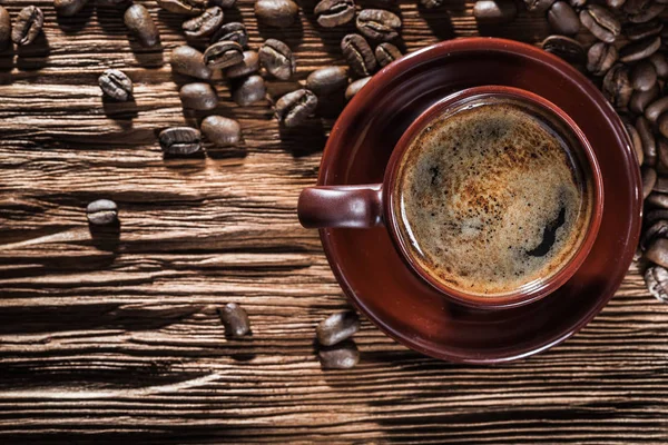 Taza Con Café Tablero Madera Vintage Frijoles —  Fotos de Stock