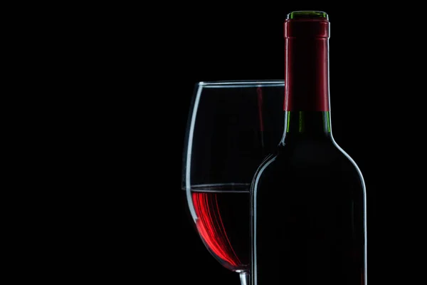 Bottiglia Bicchiere Vino Con Vino Rosso Sfondo Nero Vista Vicino — Foto Stock