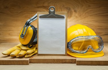 güvenlik konsepti. panoya boşaltmak için boş kağıt sayfası.