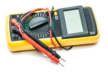 siyah ve sarı elektrik multitester beyaz backg izole