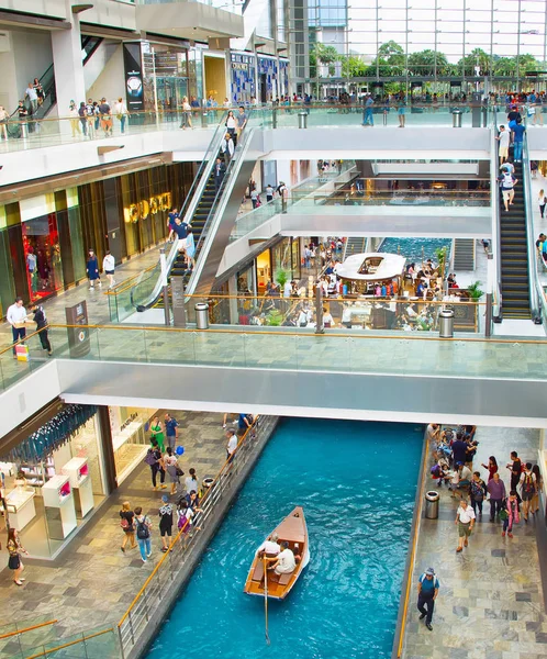 싱가포르에서 마리나 리조트 싱가포르 2017 쇼핑몰 — 스톡 사진