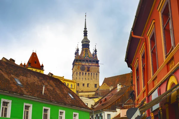 Vista Torre Relógio Sighisoara Dia Chuvoso Roménia — Fotografia de Stock