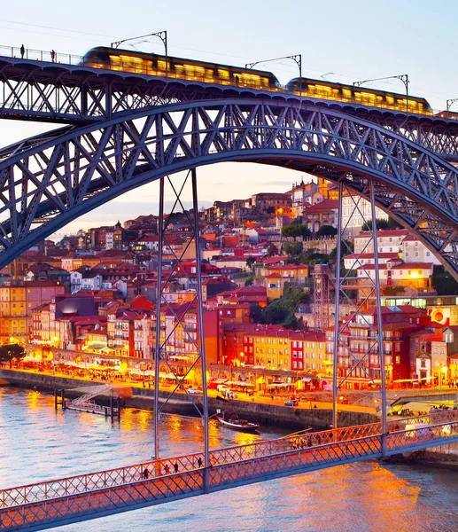 Casco Antiguo Oporto Visto Través Del Puente Dom Luis Atardecer —  Fotos de Stock